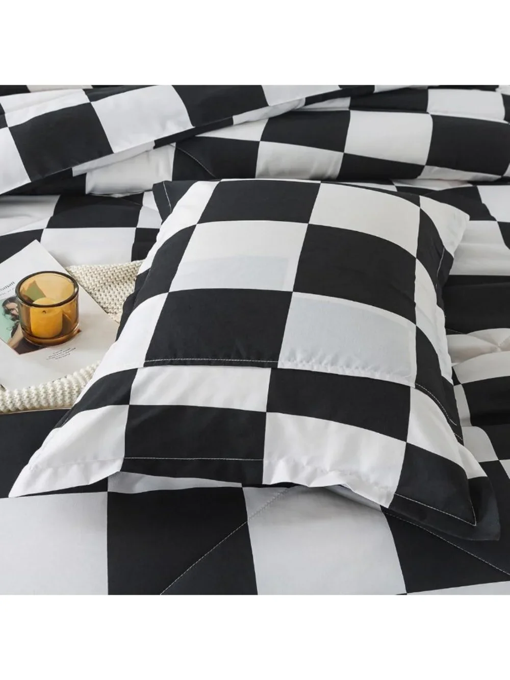 Stylish Black & White Checkered Twin Comforter Set - Cozy Boys Bedding